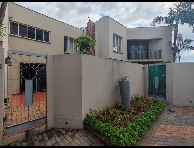 3 BEDROOM DUPLEX FOR SALE IN PIERRE VAN RYNEVELD